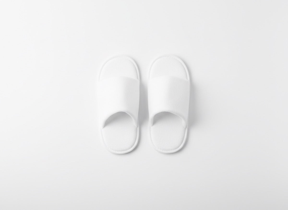 Grade checkered disposable slipper
