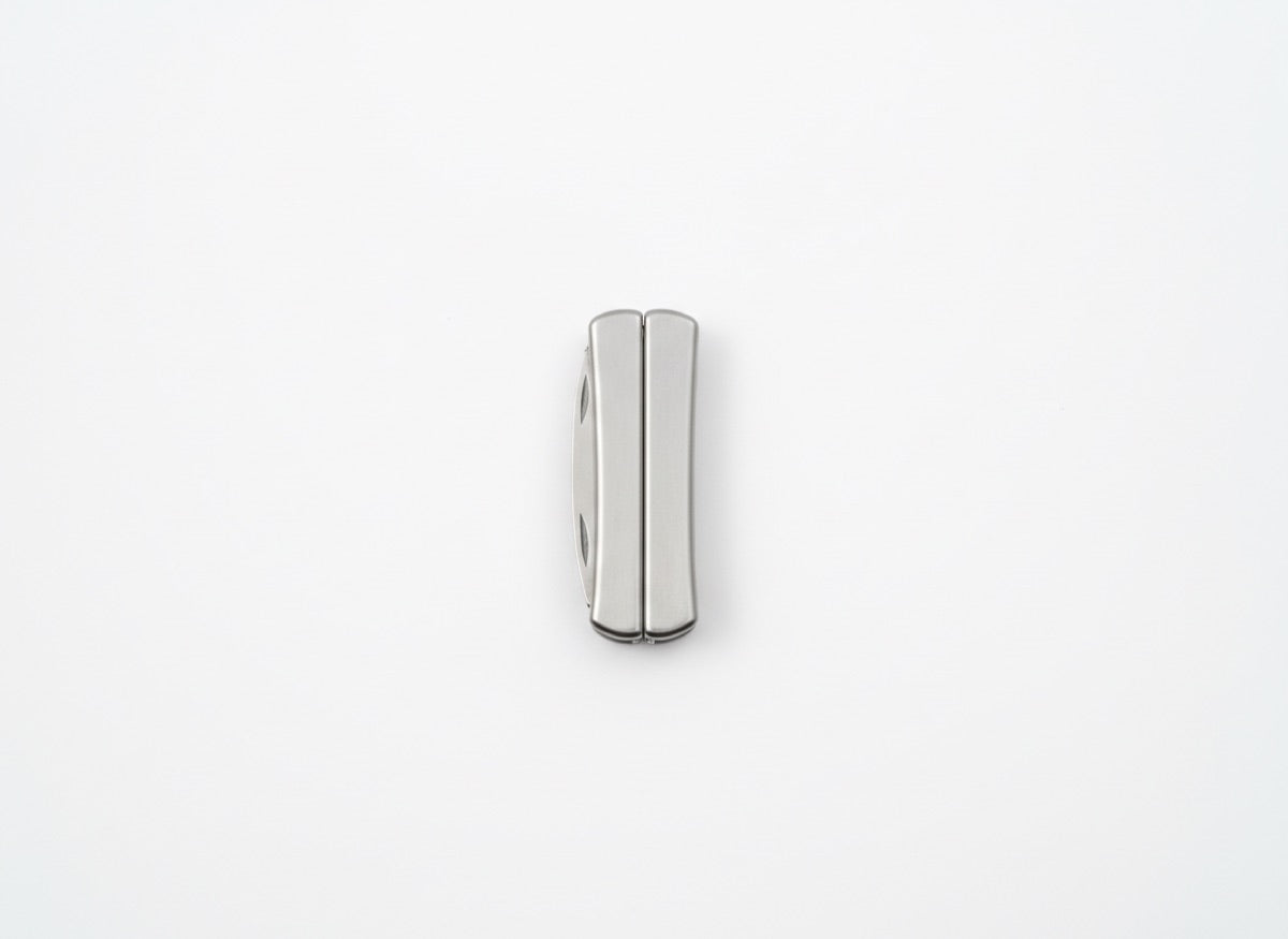 Multi gradation zebra clip